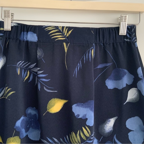 VINTAGE NAVY FLORAL MAXI SKIRT - Picture 4 of 5